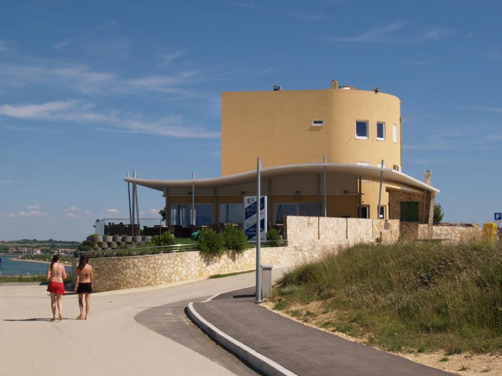 Apartments & Restaurant Condura Croatica Nin-Sabunike נין מראה חיצוני תמונה